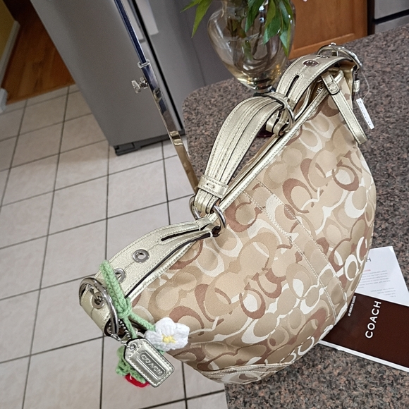NWT Coach Soho  Optic Signature Vintage Shoulder Bag - Picture 14 of 17